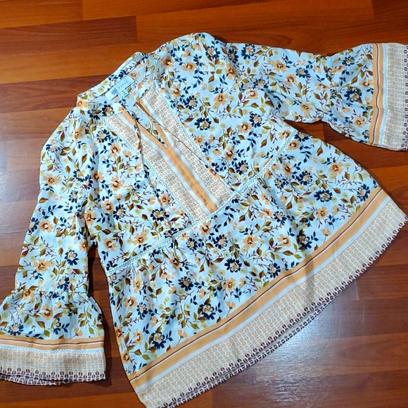 Fever floral top - Picture 2 of 8